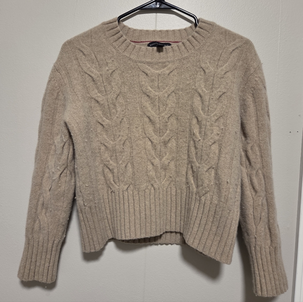 Banana Republic 100% Wool Cropped Cable Knit Sweater